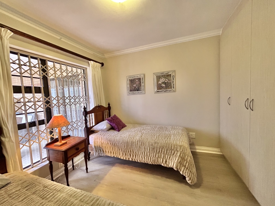 3 Bedroom Property for Sale in Wavecrest Eastern Cape